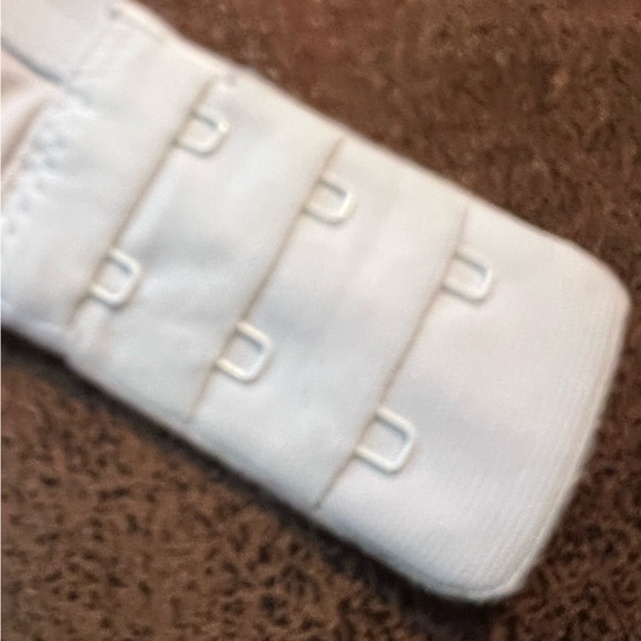 Victoria’s Secret Bra. Body by Victoria lined Demi bra w underwire. Sz 36C - Picture 4 of 5